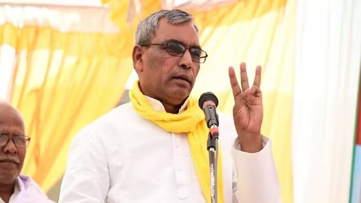 उत्तर प्रदेश: सपा बनाम बीजेपी का पोस्टर वार – क्या है इसके राजनीतिक मायने?