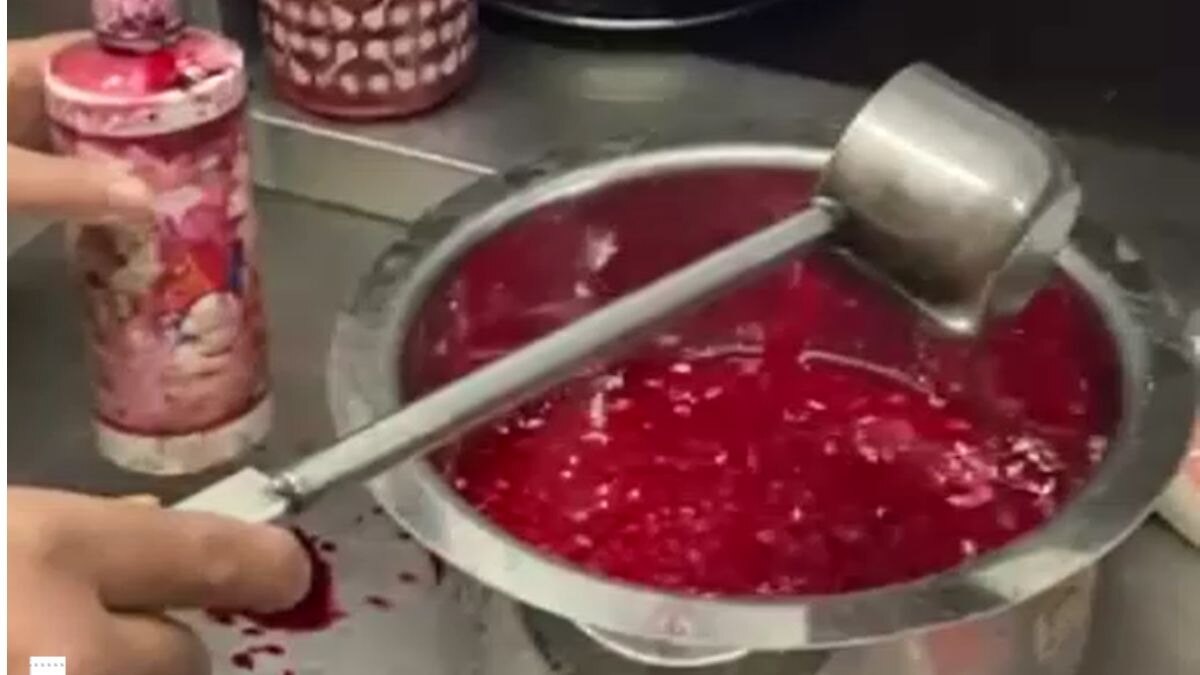 बस्ती में मिलावटी जूस कांड: रंगीन केमिकल से बनाया जा रहा था जूस!