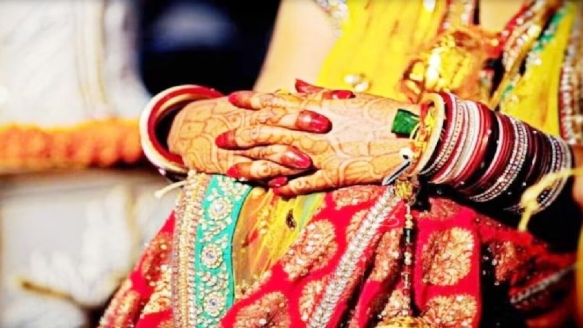 औरैया में शादी से पहले दूल्हे का हुआ पर्दाफाश, शराब पीते देख दुल्हन ने किया इंकार!