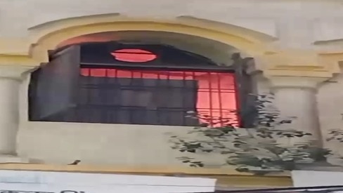 लखनऊ में भीषण आग: फरीदी बिल्डिंग में लगी आग से हड़कंप