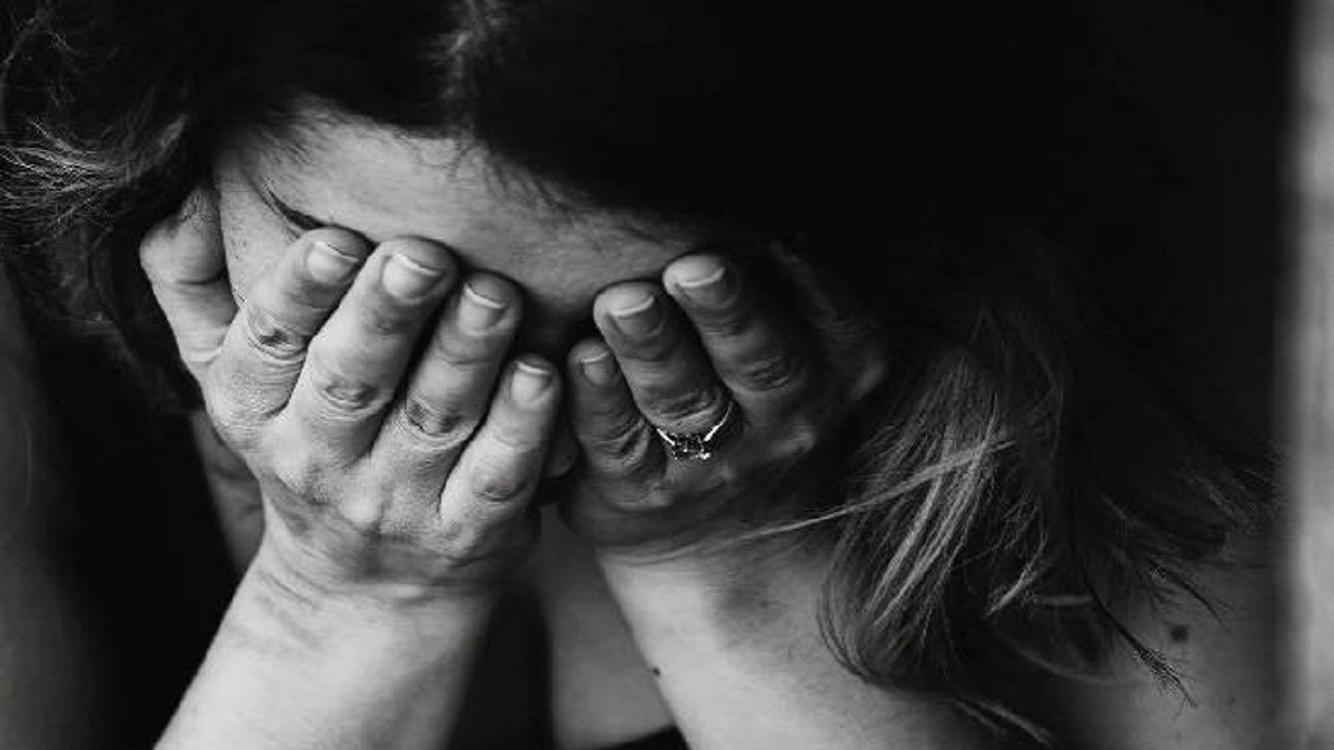 रीवा में किशोरी के साथ दरिंदगी: एंबुलेंस में बंधक बनाकर रेप