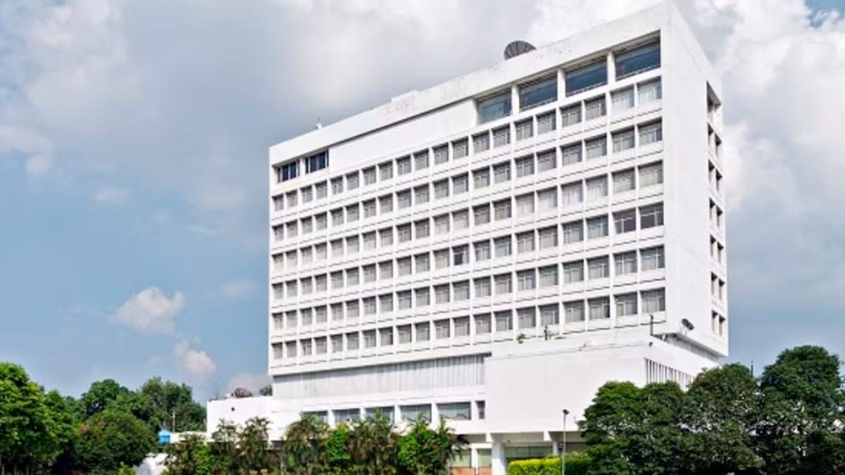 लखनऊ होटलों में बम धमकी: शहर में दहशत