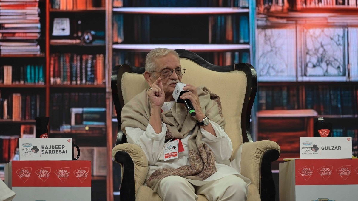 गुलजार साहब का साहित्य आजतक 2024 में जादुई प्रदर्शन